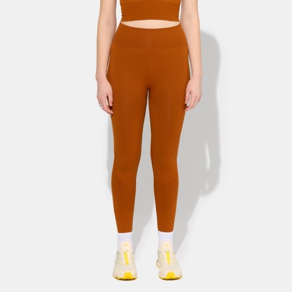 New ✨ Halfdays Sophia Leggings